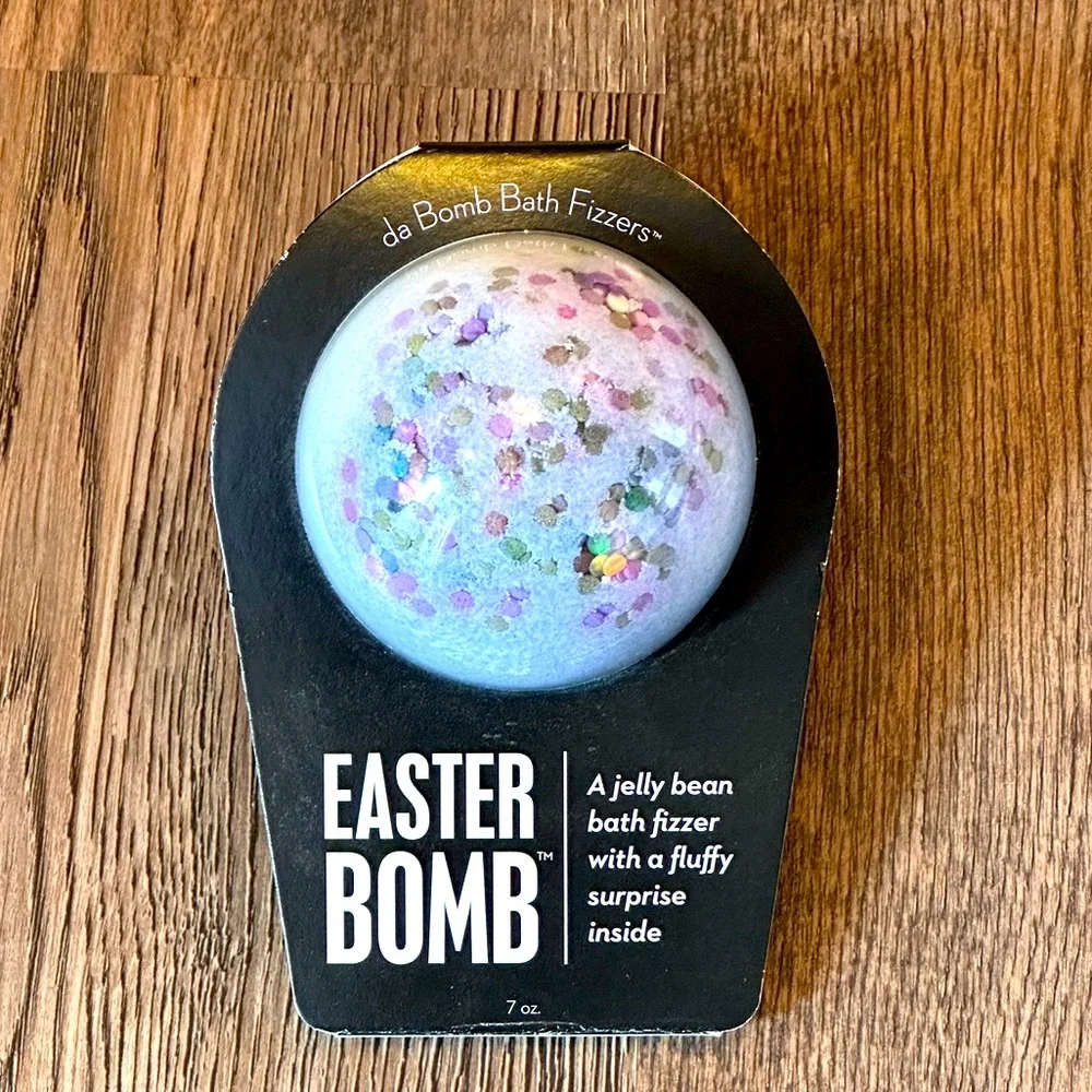 Brand new Bath Bomb with Easter surprise
